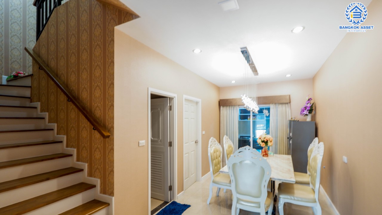 *****ทาวน์เฮ้าส์มือสอง กรุงเทพฯ ม.เดอะนิช รามอินทรา เนื้อที่ 22.1 ตร.ว. ฟังก์ชันจัดเต็มถึง 4 ห้องนอน 3 ห้องน้ำ 2 ที่จอดรถ บ้านสวยพร้อมอยู่ บรรยากาศเงียบสงบ บนทำเลดี ใกล้แฟชั่นไอส์แลนด์ และทางด่วน "รามอินทรา-อาจณรงค์"